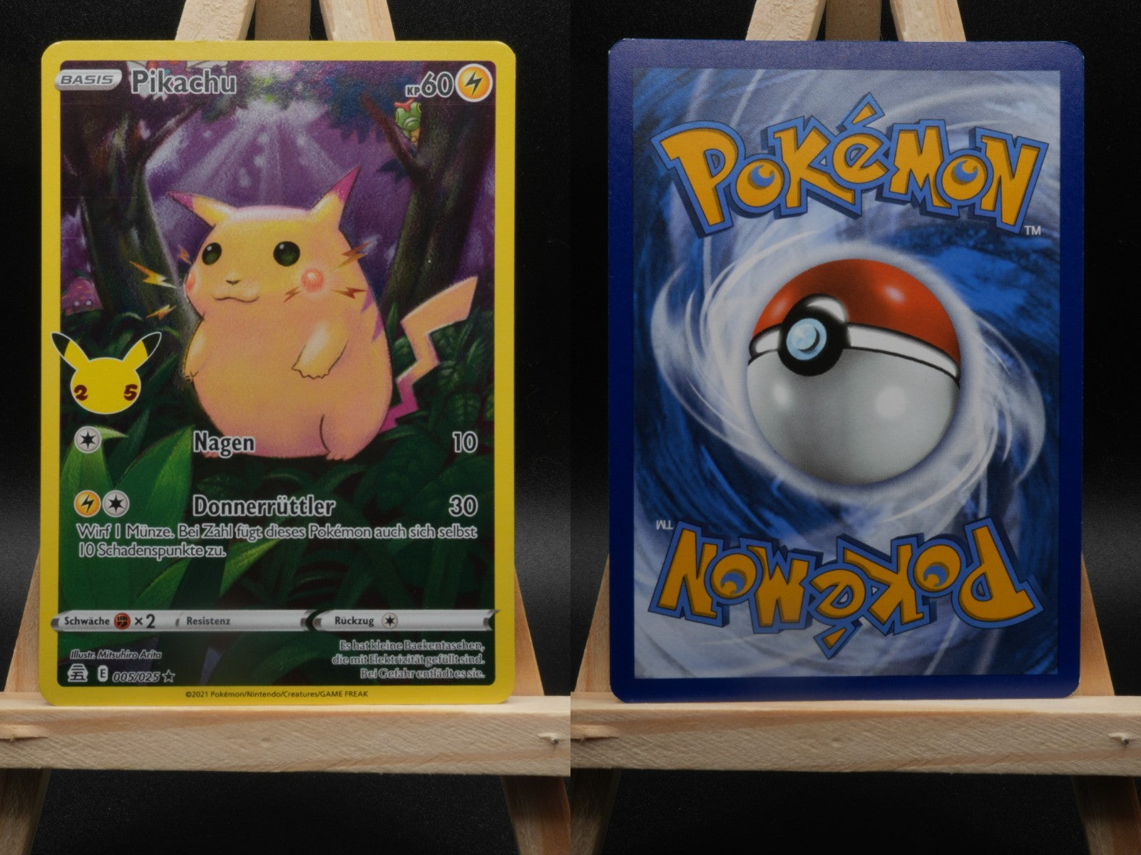 Pikachu 005/025 Holo Rare Celebrations DE NM Pokémon