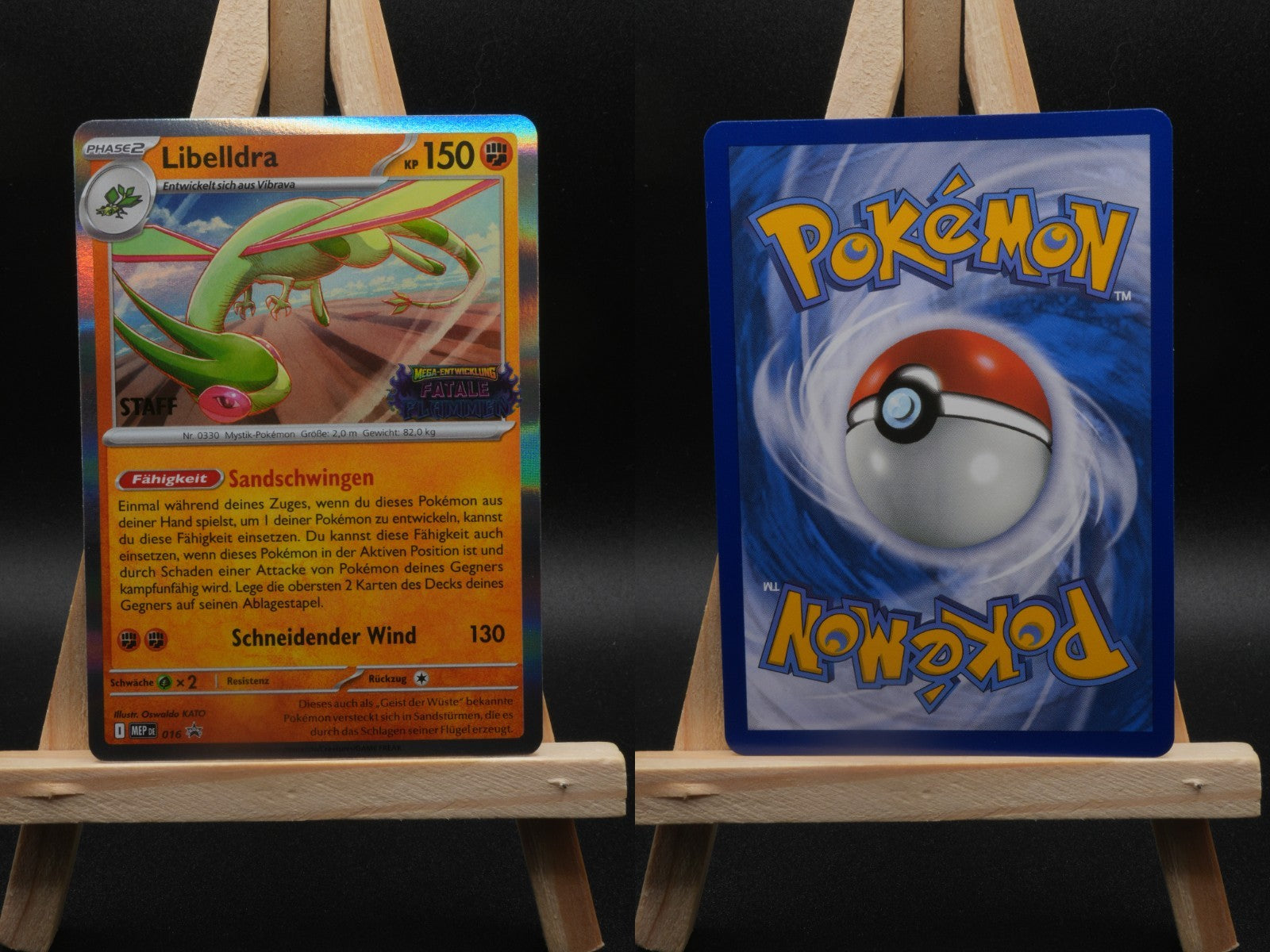 Libelldra MEP 016 MEP Black Star Promos Pokémon Karte Deutsch Staff Stamped